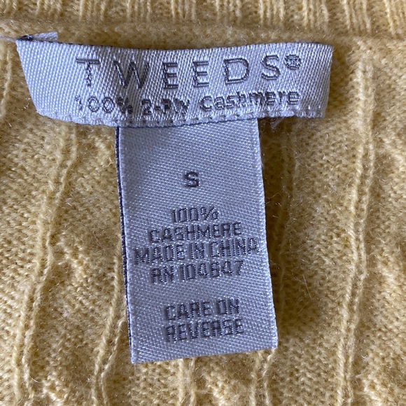 Cable knit scoopneck cashmere sweater - Picture 2 of 5